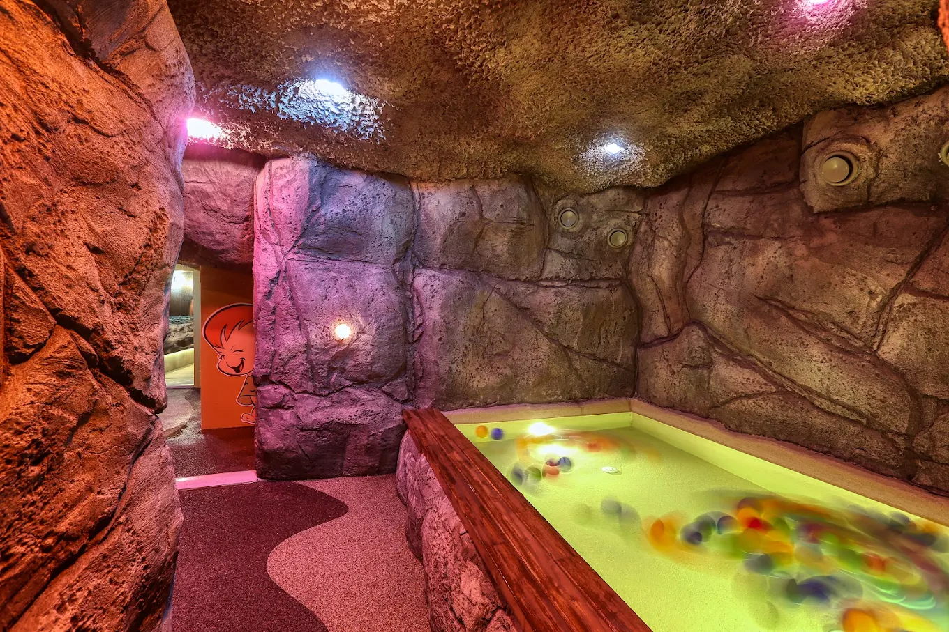 Almira Hotel - Image 4